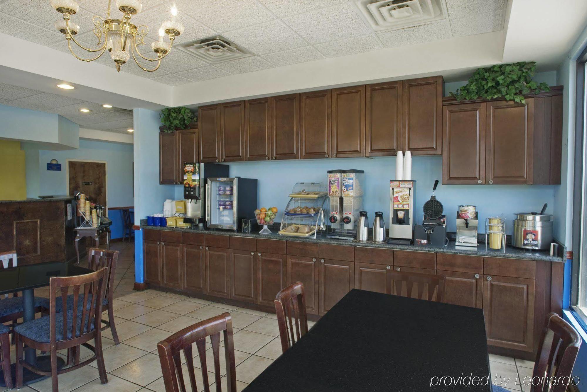 Days Inn By Wyndham Richmond Hill/Savannah Extérieur photo