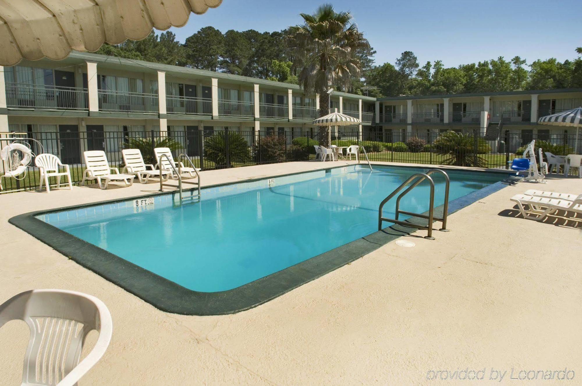 Days Inn By Wyndham Richmond Hill/Savannah Extérieur photo
